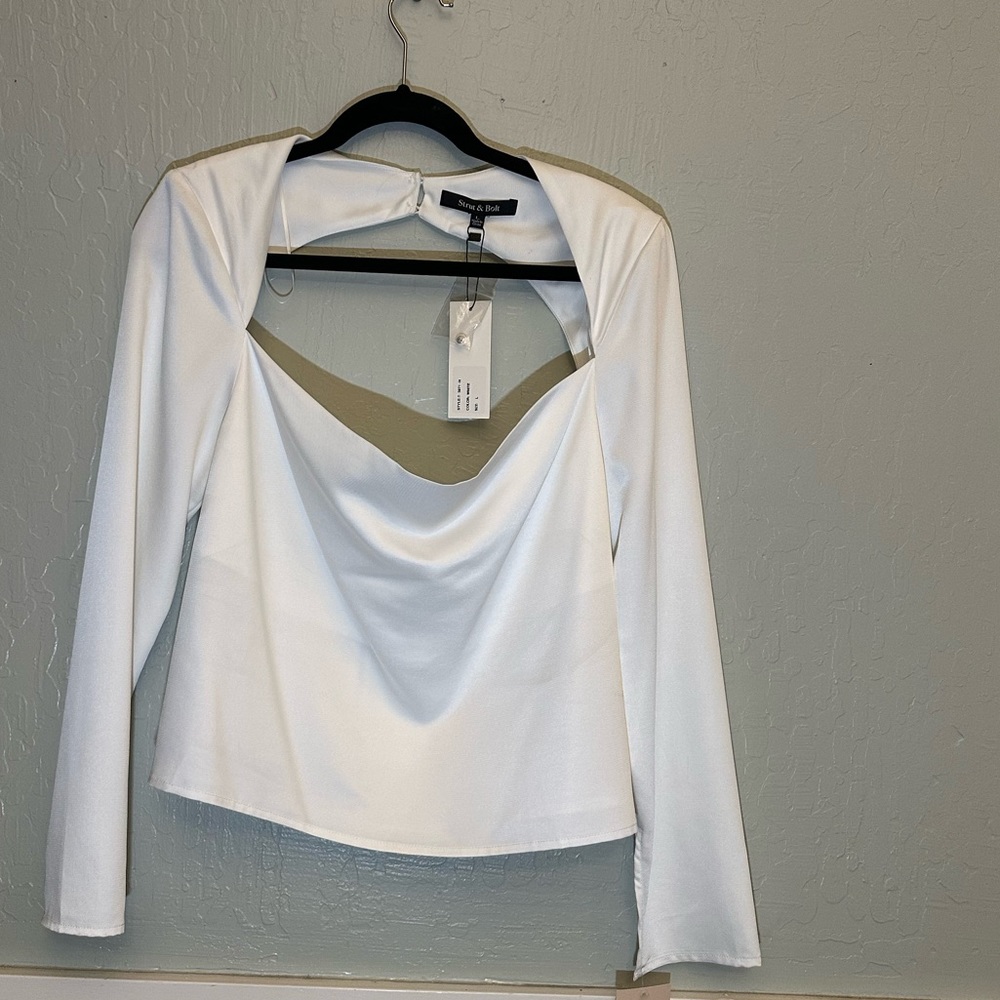Backless Drape Blouse - Picture 2 of 4